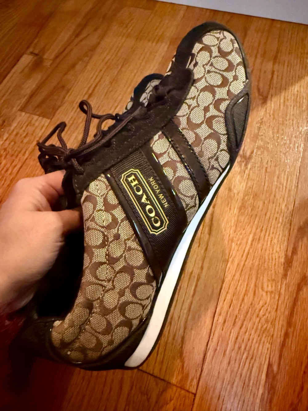 COACH Brown Signature Logo Sneaker Y2K - Size 9